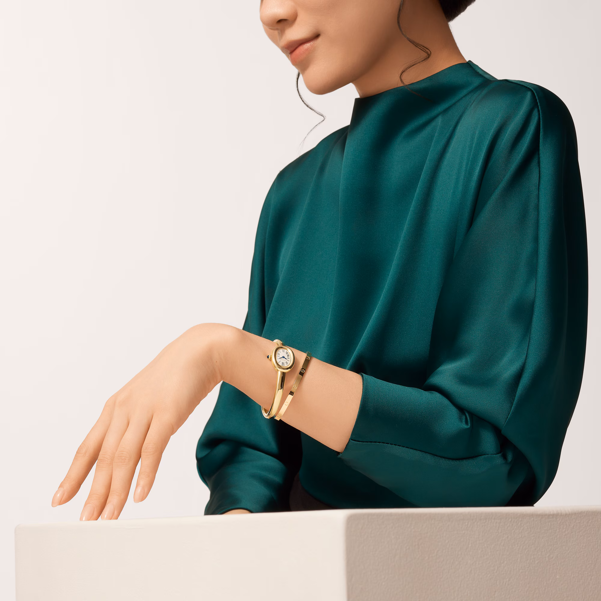 Picture of BAIGNOIRE WATCH YELLOW GOLD -  (SIZE 17) MINI